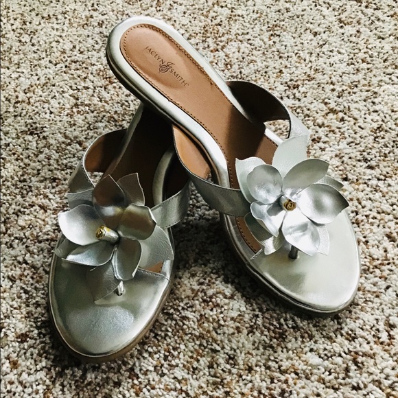 Jaclyn Smith Shoes - Sliver Sandals With Flower, Size 9
